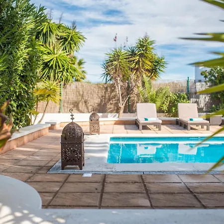 Villa Petrus, Con Piscina Y Wifi Gratis