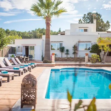 Villa Petrus, Con Piscina Y Wifi Gratis
