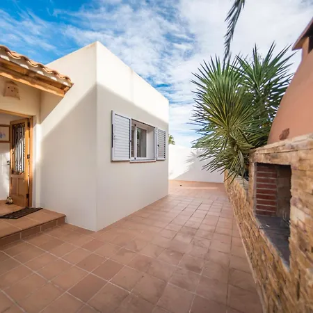 Villa Petrus, Con Piscina Y Wifi Gratis